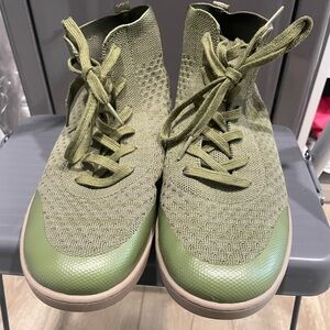 SUAVS High Top Shoes